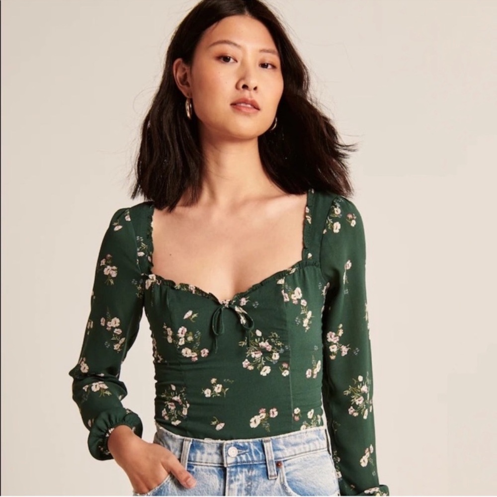 Long Sleeve Sweetheart Top - Picture 2 of 14